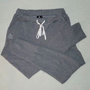 Ampersand gray joggers size Medium